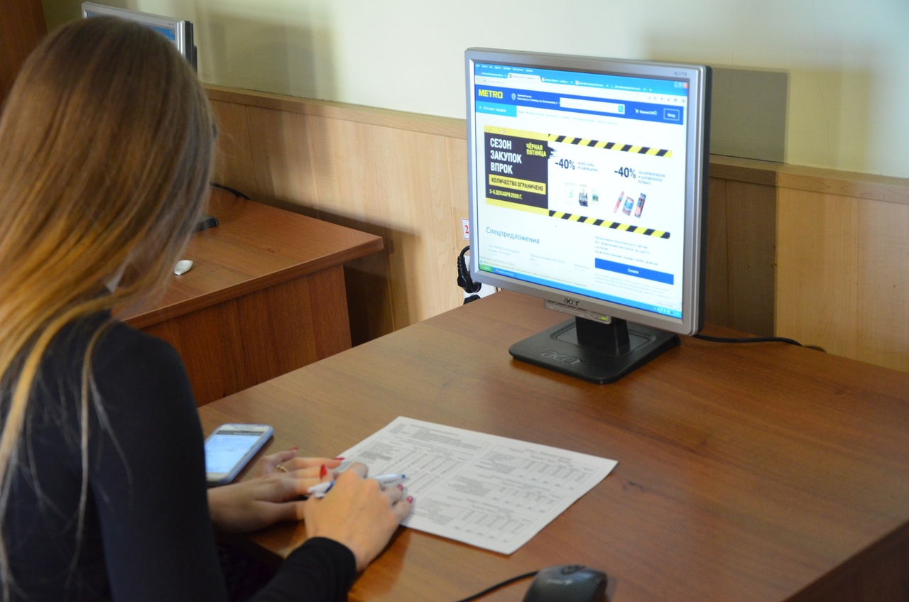 ​Красноярские студенты и специалисты ЦСМ проверяют работу служб курьерской доставки