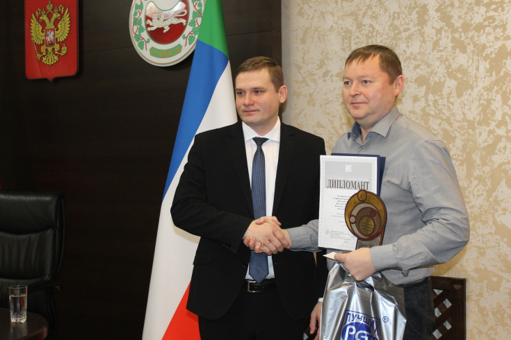 Хакасским филиалом ФБУ "Красноярский ЦСМ" подведены итоги регионального и федерального этапов Всероссийского конкурса Программы «100 лучших товаров России» - 2024