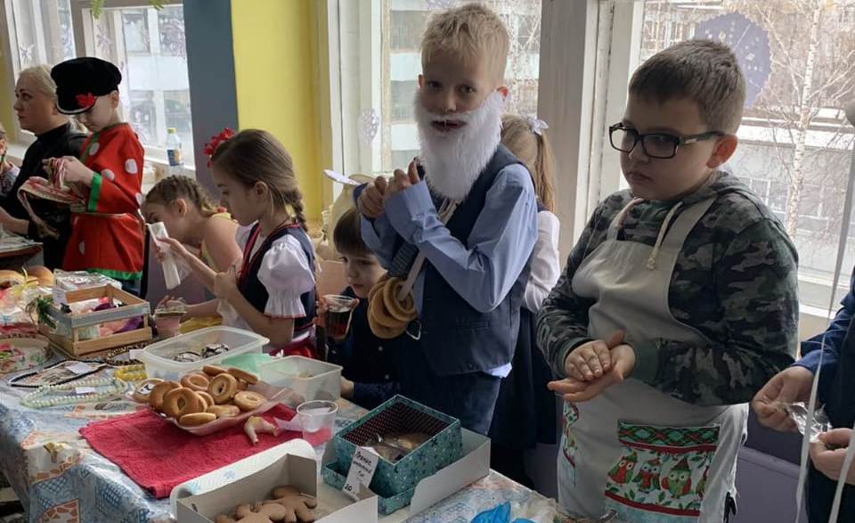 Сибирские традиции полезной кухни освоили школьники – участники совместного проекта с СФУ и ЦСМ