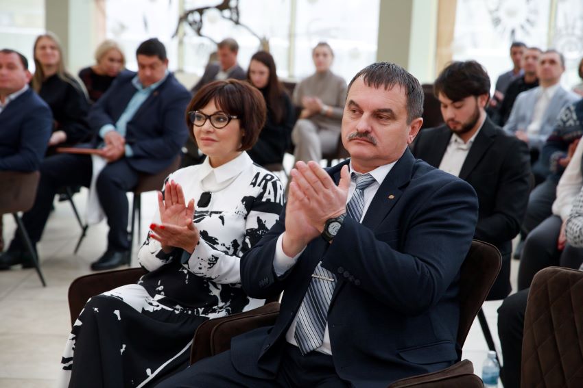 В Хакасии наградили победителей федерального конкурса «100 лучших товаров России» 2023г.